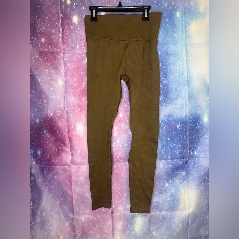 New DSG Momentum seamless high rise 7/8 tight pants 🛍